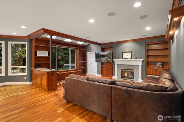 10444 SE 22nd Street, Bellevue, WA 98004
