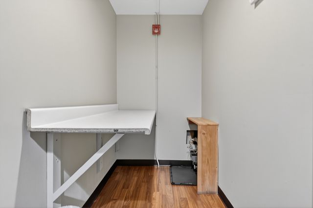 6670 S BRAINARD Avenue 209, Countryside, IL 60525