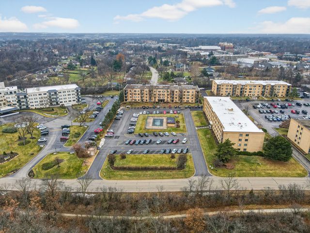 6670 S BRAINARD Avenue 209, Countryside, IL 60525