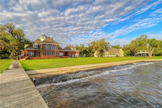 7090 Moss Lake Lane, Sulphur, LA 70665