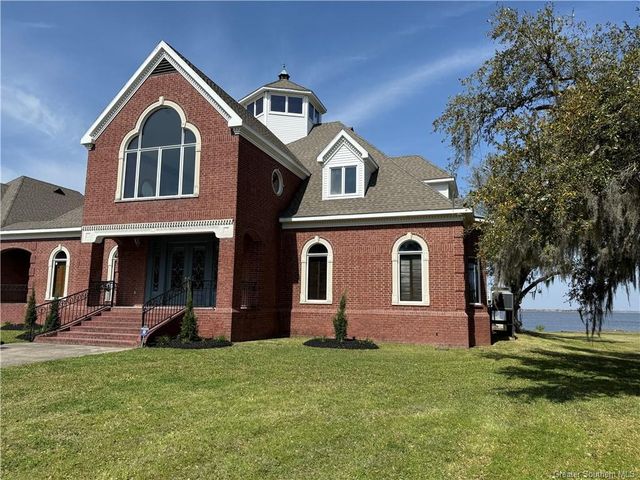 7090 Moss Lake Lane, Sulphur, LA 70665