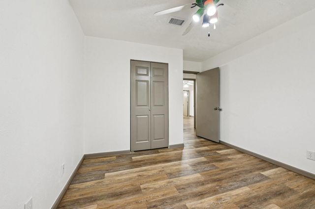 10 Hedgebell Court, The Woodlands, TX 77380