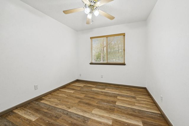 10 Hedgebell Court, The Woodlands, TX 77380