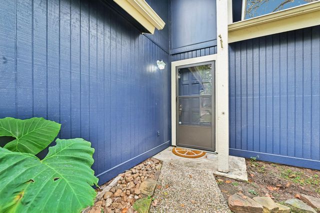 10 Hedgebell Court, The Woodlands, TX 77380