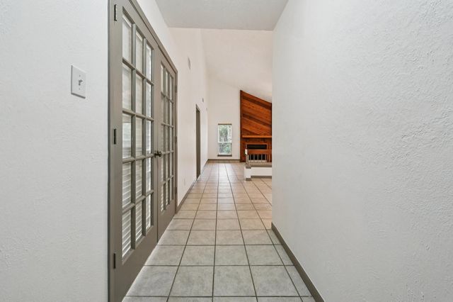 10 Hedgebell Court, The Woodlands, TX 77380