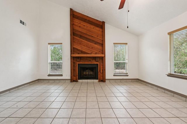 10 Hedgebell Court, The Woodlands, TX 77380