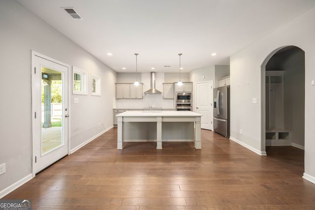745 Mountain View Road, Hamilton, GA 31811