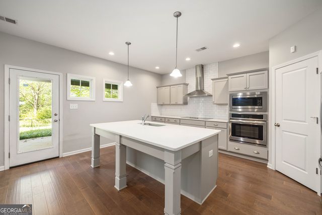 745 Mountain View Road, Hamilton, GA 31811