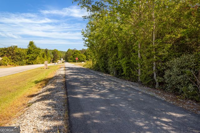 745 Mountain View Road, Hamilton, GA 31811