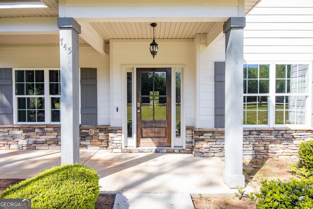 745 Mountain View Road, Hamilton, GA 31811