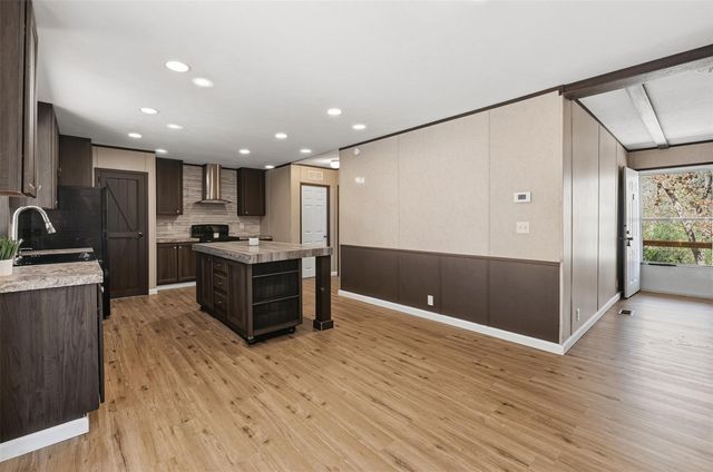 140 Michaels Lane, Huntsville, TX 77320