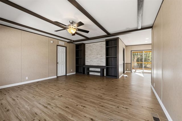 140 Michaels Lane, Huntsville, TX 77320