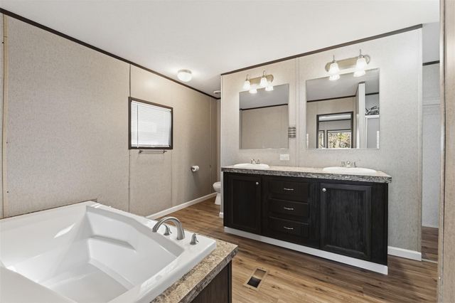 140 Michaels Lane, Huntsville, TX 77320