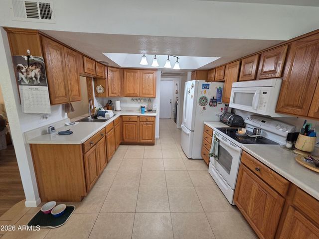 10340 W HAZELWOOD Avenue, Phoenix, AZ 85037