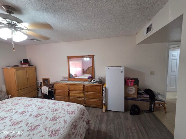 10340 W HAZELWOOD Avenue, Phoenix, AZ 85037