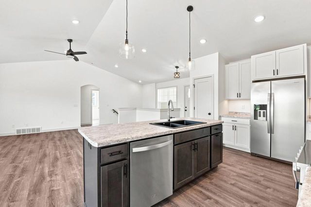 587 EMERALD ISLE COURT, Wrightstown, WI 54180