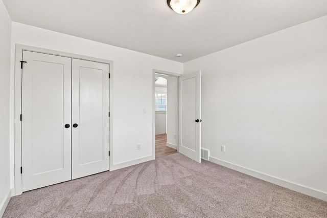 587 EMERALD ISLE COURT, Wrightstown, WI 54180