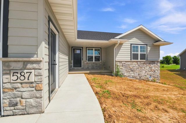 587 EMERALD ISLE COURT, Wrightstown, WI 54180