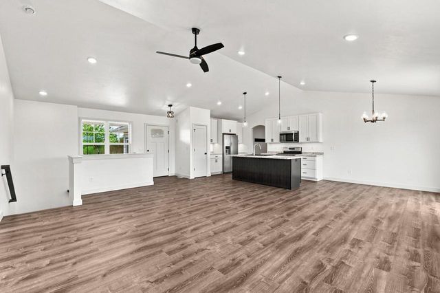 587 EMERALD ISLE COURT, Wrightstown, WI 54180