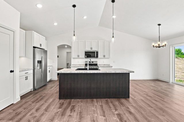 587 EMERALD ISLE COURT, Wrightstown, WI 54180