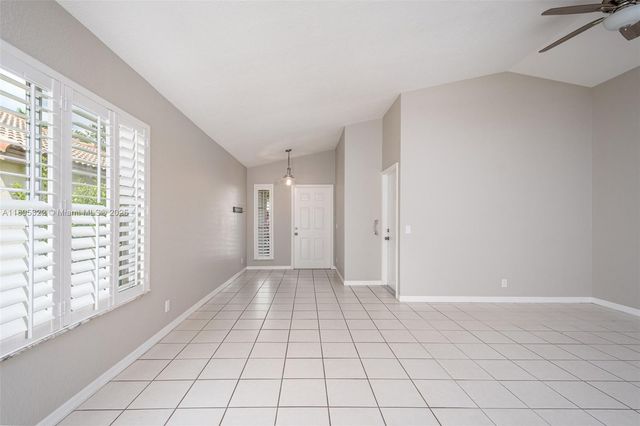 1524 Canary Island Dr 1524, Weston, FL 33327