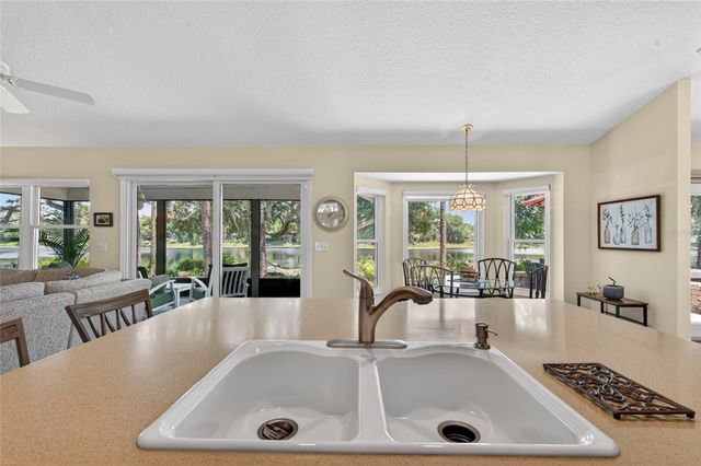 8243 RIVIERA SHORE COURT, Orlando, FL 32817