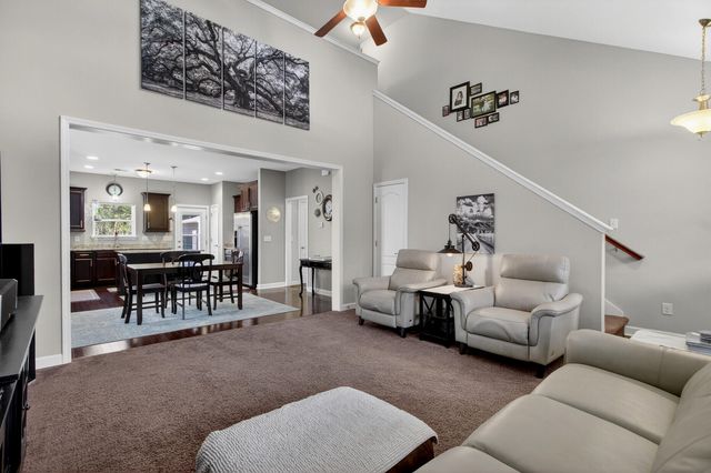 105 Perry Drive, Summerville, SC 29483