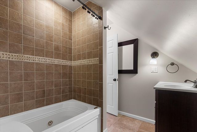 2048 W 21st Street 2, Chicago, IL 60608