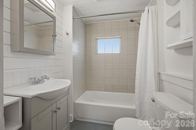 105 Moses Street, Morganton, NC 28655