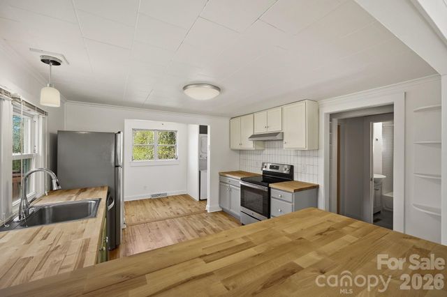 105 Moses Street, Morganton, NC 28655