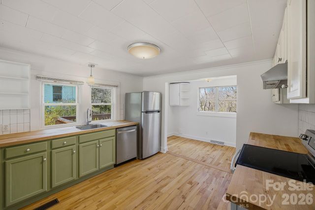 105 Moses Street, Morganton, NC 28655