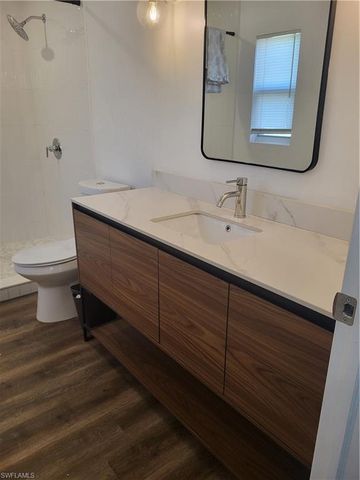 2027 Maravilla CIR, Fort Myers, FL 33901