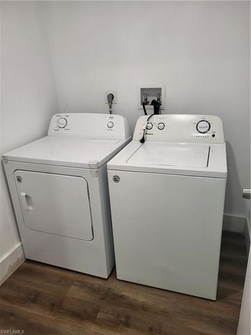 2027 Maravilla CIR, Fort Myers, FL 33901