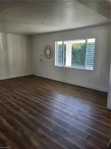 2027 Maravilla CIR, Fort Myers, FL 33901