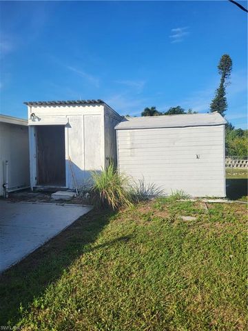 2027 Maravilla CIR, Fort Myers, FL 33901