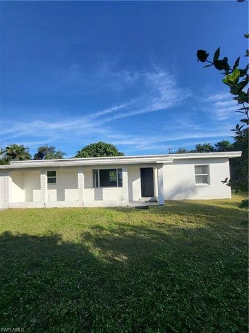 2027 Maravilla CIR, Fort Myers, FL 33901