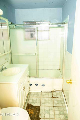 140 TEAKWOOD Road, El Paso, TX 79915