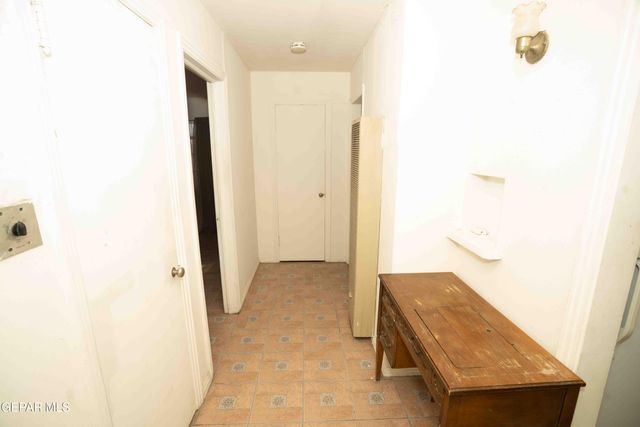 140 TEAKWOOD Road, El Paso, TX 79915