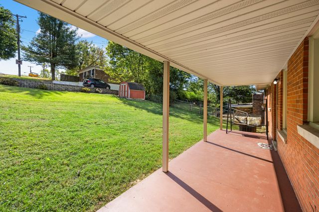 101 Marlowe Court, Frankfort, KY 40601