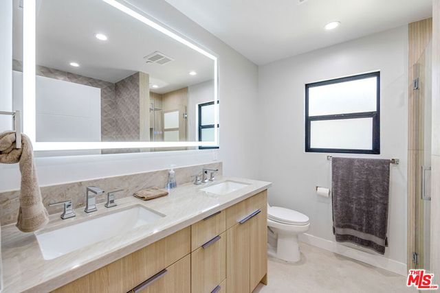3708 Greenfield Avenue, Los Angeles, CA 90034