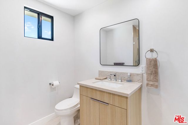 3708 Greenfield Avenue, Los Angeles, CA 90034