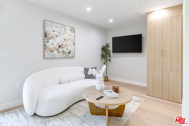 3708 Greenfield Avenue, Los Angeles, CA 90034