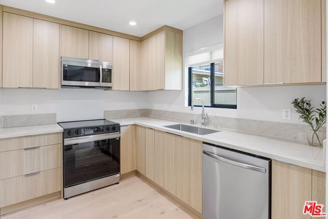3708 Greenfield Avenue, Los Angeles, CA 90034