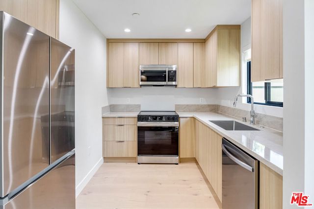 3708 Greenfield Avenue, Los Angeles, CA 90034