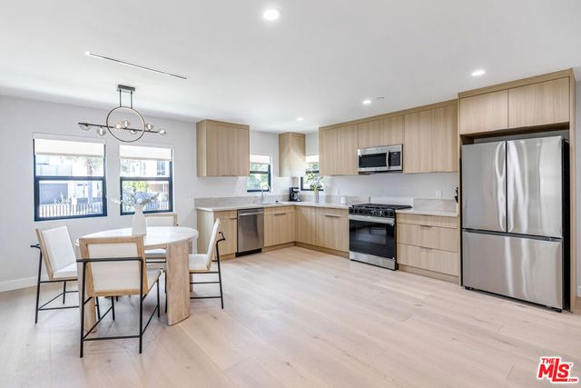 3708 Greenfield Avenue, Los Angeles, CA 90034