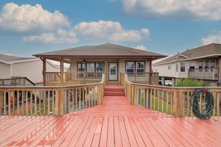 721 Marlin Street, Bayou Vista, TX 77563