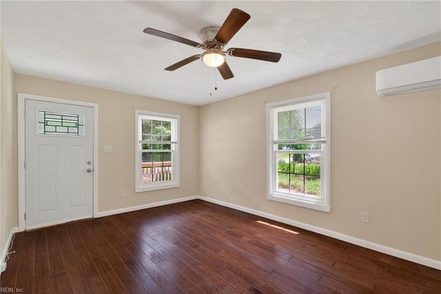 5001 Clifton ST, Chesapeake, VA 23321