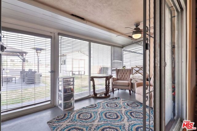 5720 S Chariton Avenue, Los Angeles, CA 90056