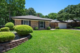 1803 Burr Oak Street, Arlington, TX 76012