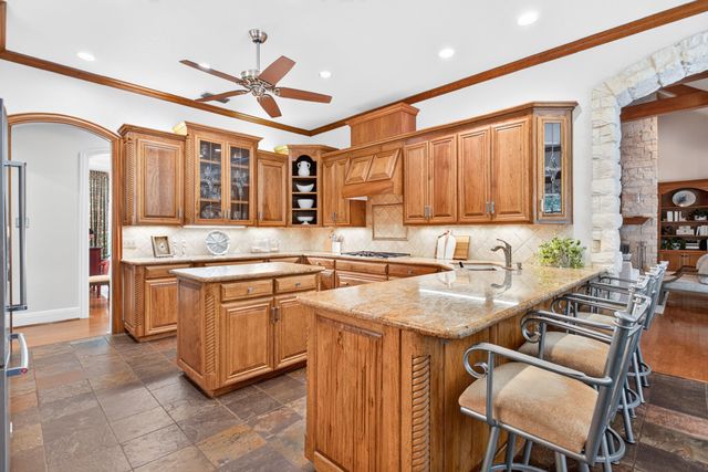 4404 Aledo Oaks Court, Fort Worth, TX 76126